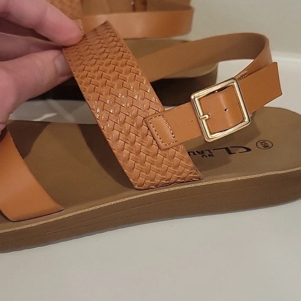 Sandals - Picture 3 of 4